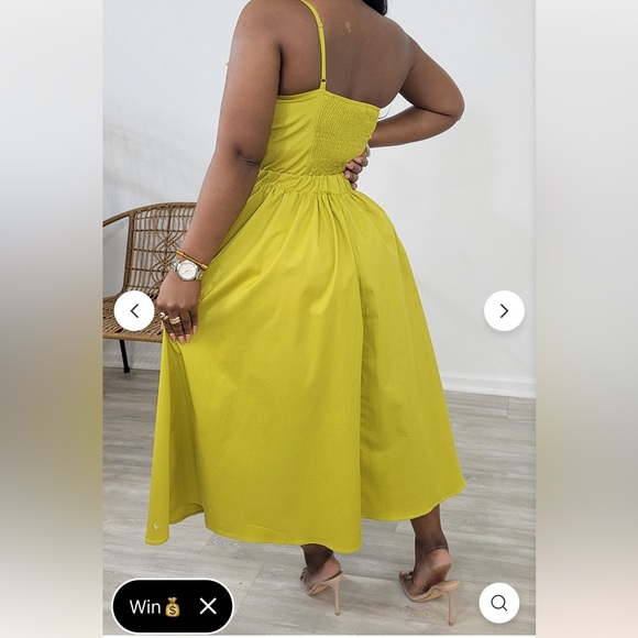 Dresses & Skirts - Ruched cutout sleeveless midi-dress